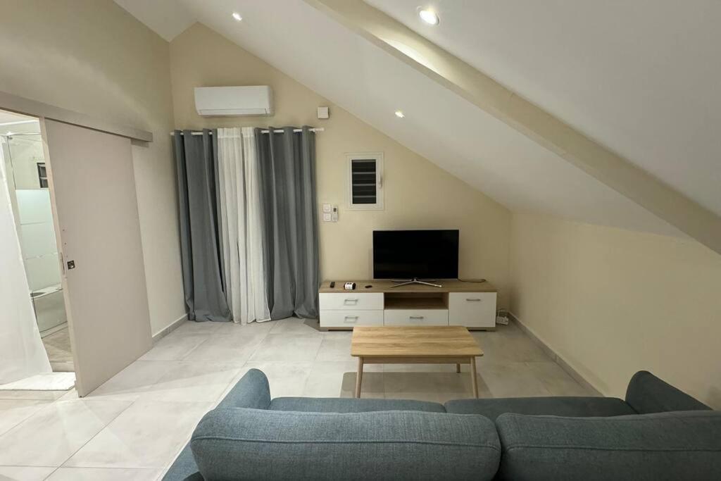 Grand Studio Charmant, Tout Equipe… Saint-Denis Eksteriør bilde